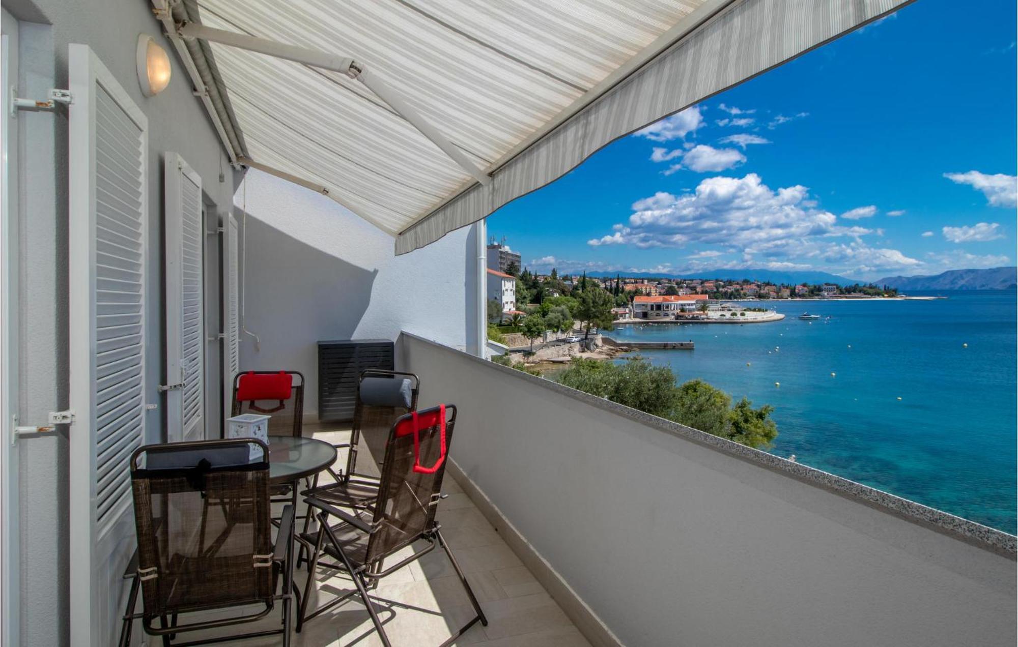 Lovely Apartment In Selce With House Sea View Екстериор снимка