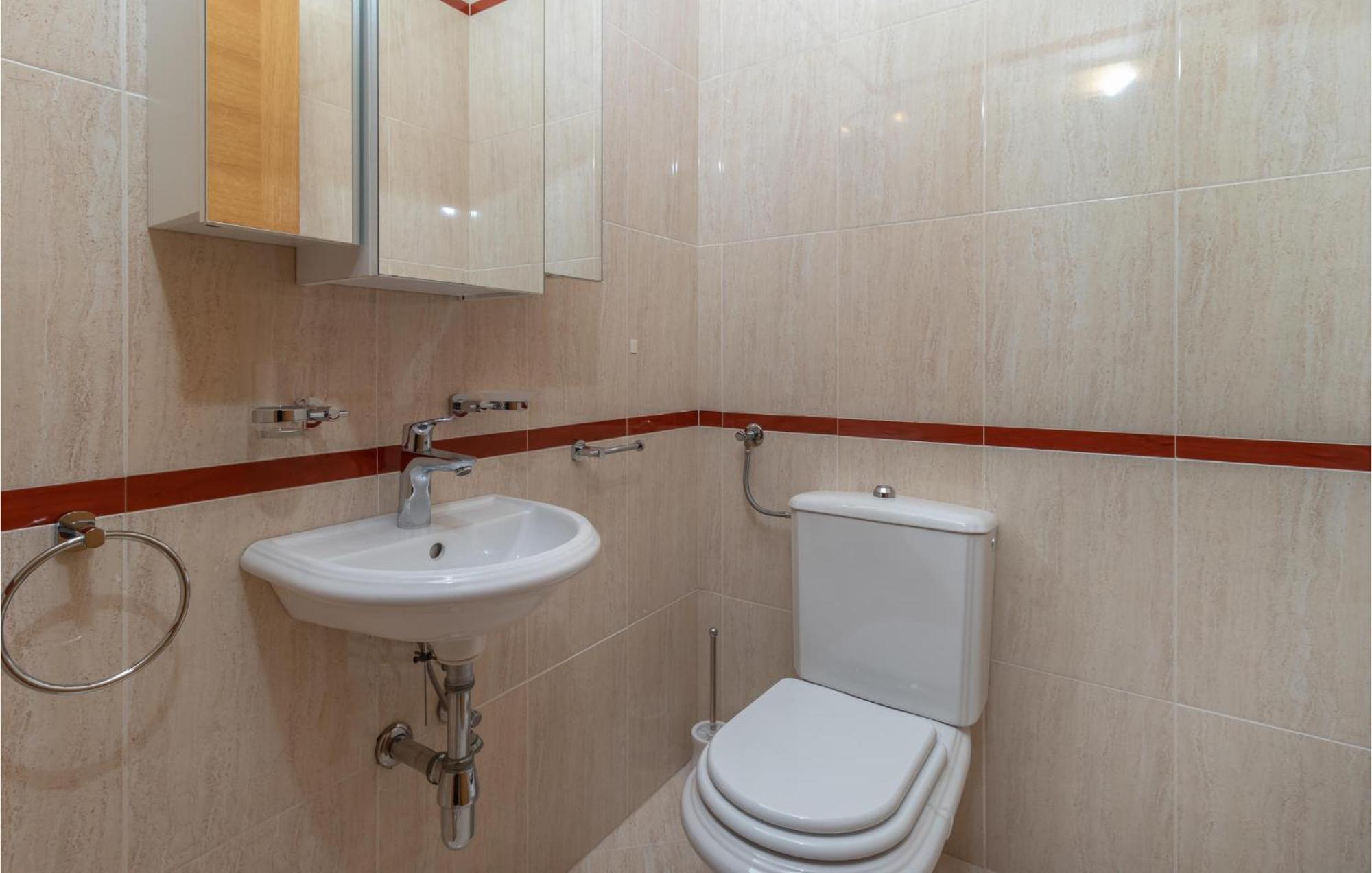 Lovely Apartment In Selce With House Sea View Екстериор снимка